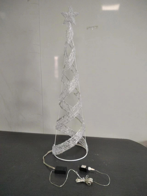 1.2m螺旋塔温暖的白光；灯光沿着螺旋树向上闪烁