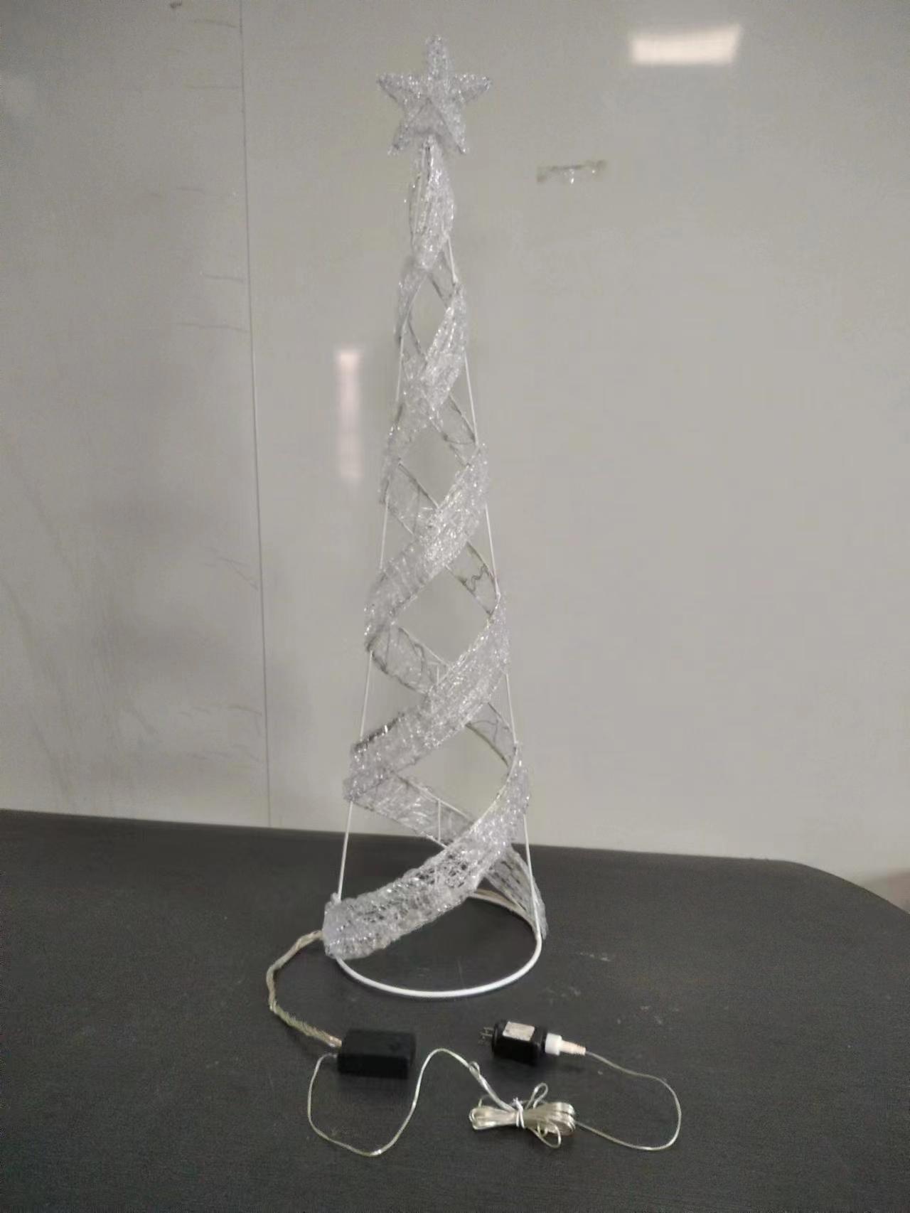 1.2m螺旋塔温暖的白光；灯光沿着螺旋树向上闪烁