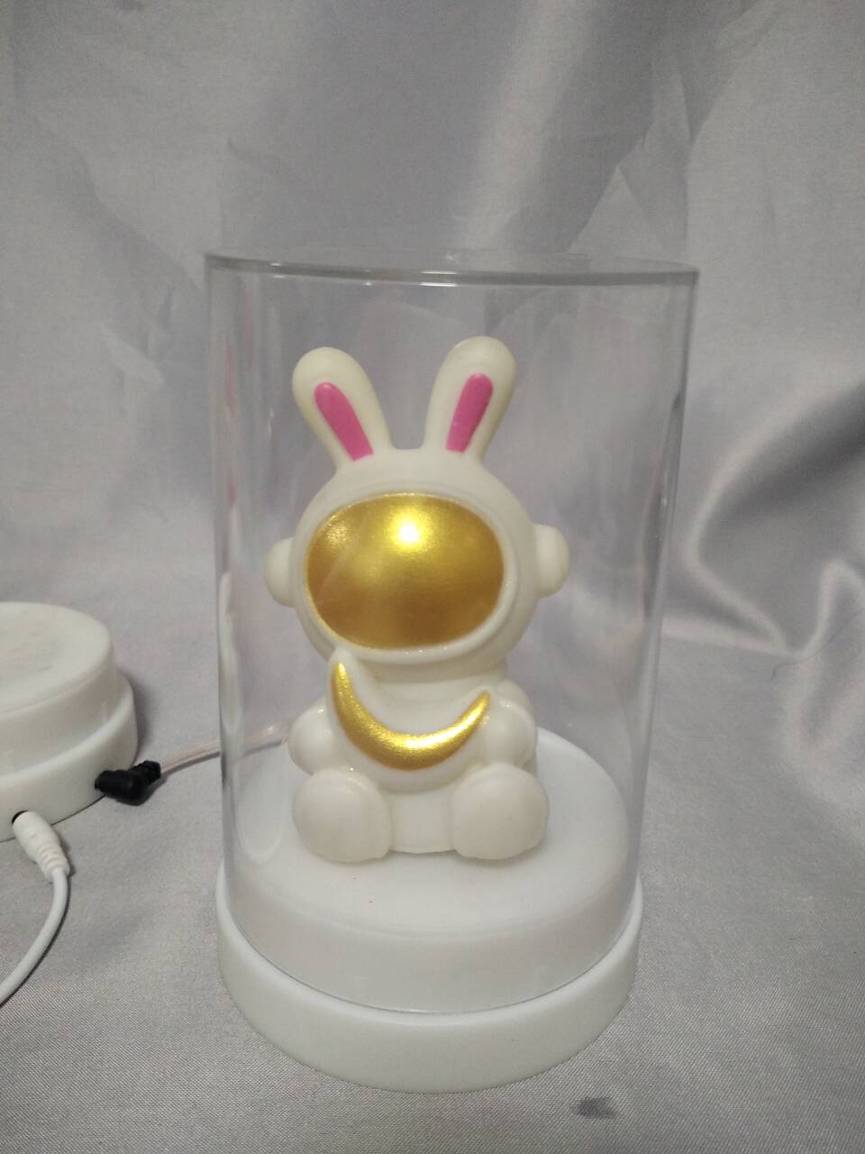 扁平型兔子形灯，带底座 +塑料盖