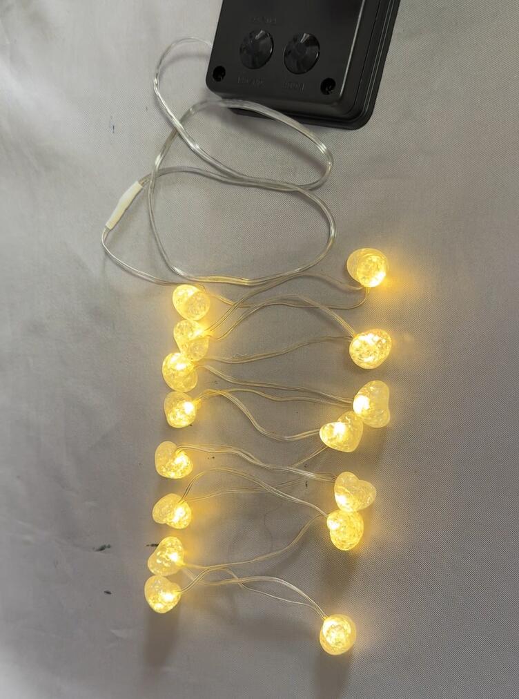 15灯透明的裂纹心形的led弦灯，带有温暖的白色光芒，浪漫的装饰照明/婚礼/事件/家