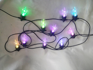 LED10 RGB颜色改变灯泡，带有透明的光导柱和清晰的塑料扩散器外壳，可充满活力，多效照明