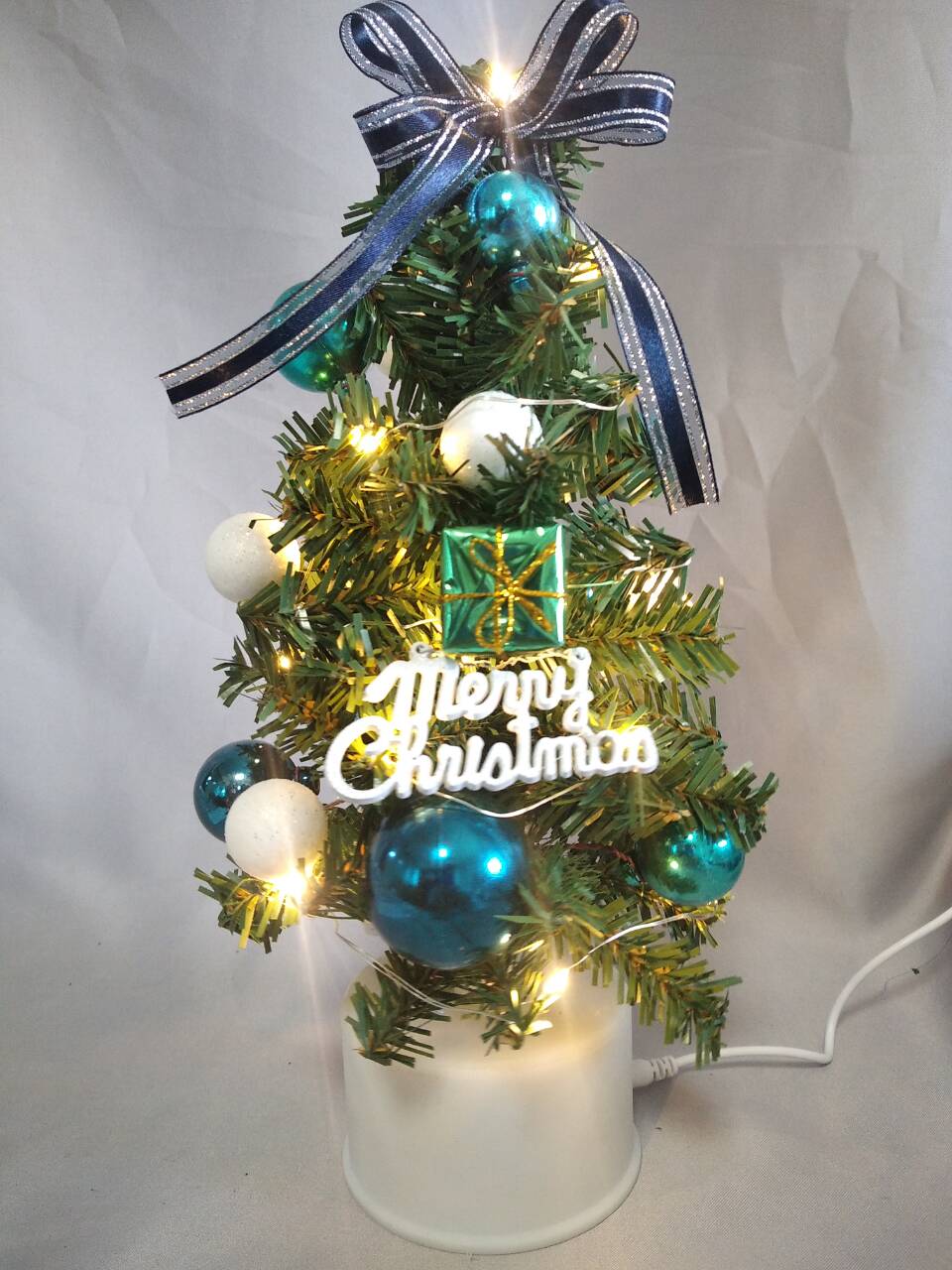 蓝色30厘米旋转迷你圣诞树