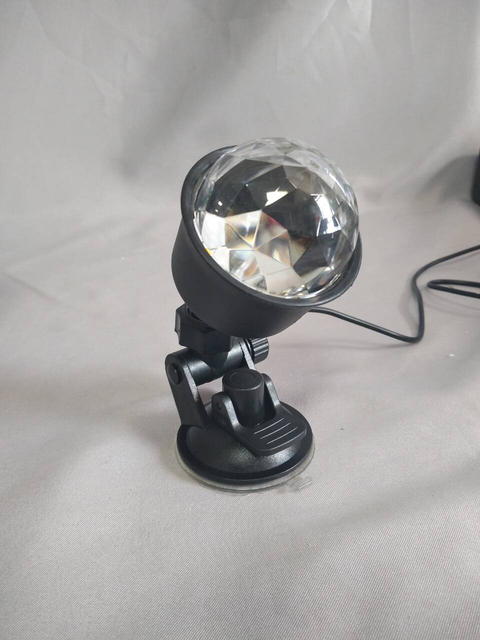 Tandard USB驱动的汽车环境光 - 容易安装的内部LED带，具有可调节的亮度和颜色模式