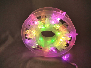 7米草莓形的LED弦灯，带3米铅线和15厘米的灯泡间距 - 紧凑型阀芯包装，易于存放和装饰