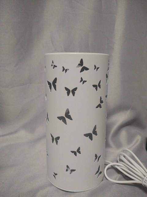 蝴蝶图案的RGB颜色改变灯柱10厘米 * 21厘米的高度 