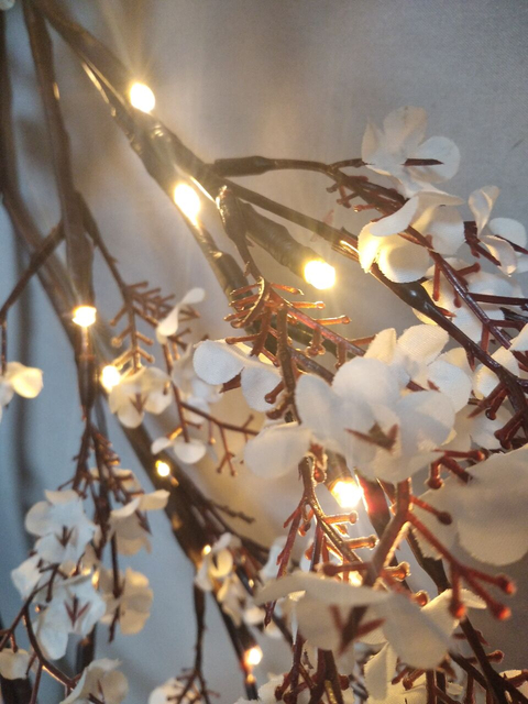 新的150万人造枯萎的树枝葡萄和花led灯树-F4嵌入式70列的温暖白色花灯，用于优雅的室内/室外装饰照明