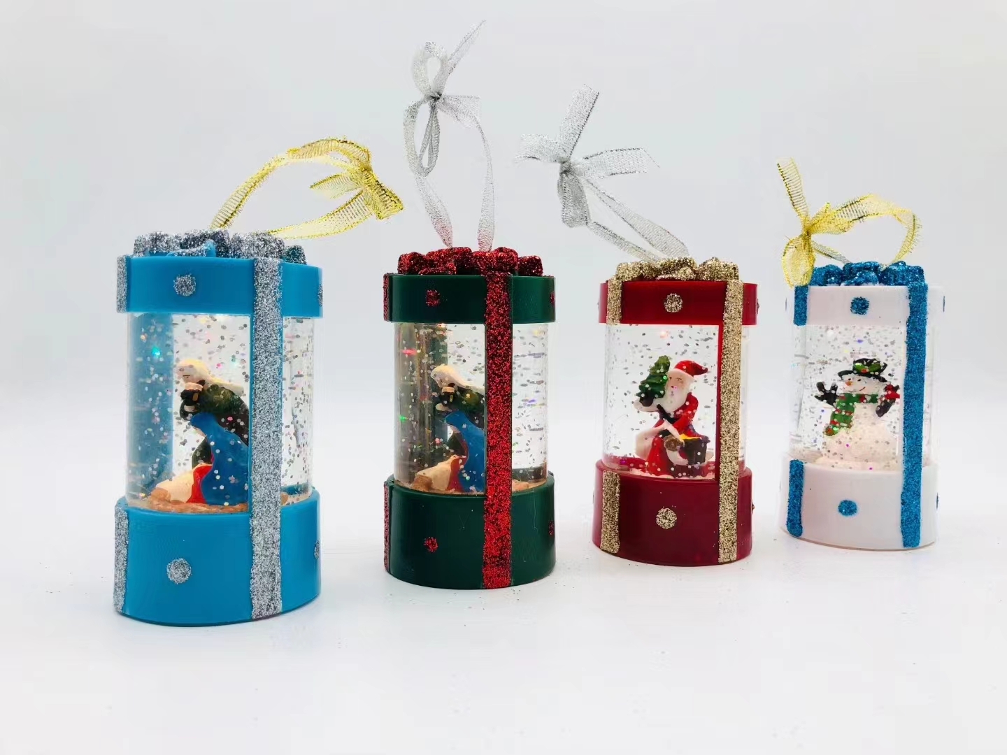 丙烯酸水填充礼品灯雪人和圣诞老人和性格形状