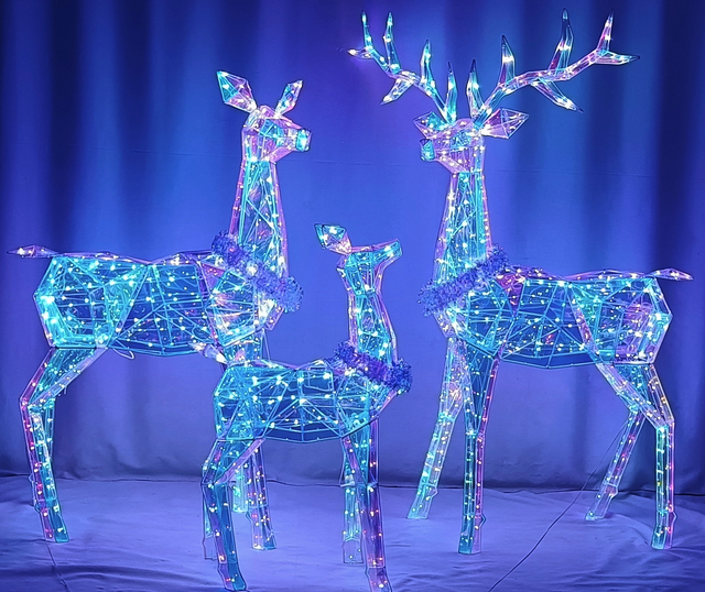 PVC幻彩片+铁架造型（套3鹿）灯