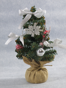 圣诞绿色迷你树+闪光球/彩色松果/雪花/银带