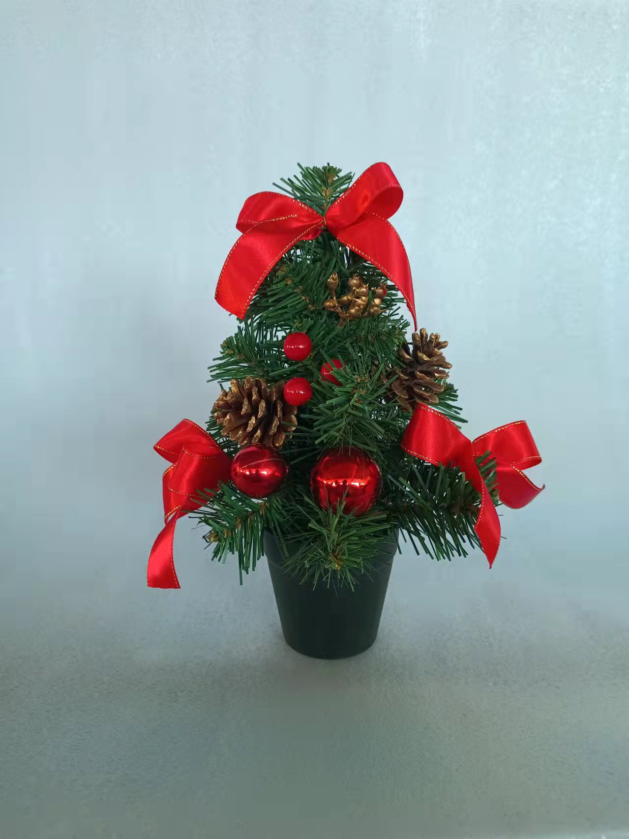 圣诞绿色迷你树+红球/松果/红带