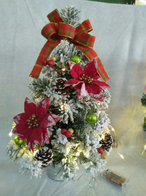 圣诞绿色迷你树+植绒+彩球/松果/丝带