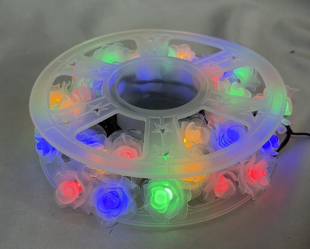 5米玫瑰花LED弦乐灯，带有40个彩色（四色）灯泡，派对/花园/节日活动的充满活力的装饰照明