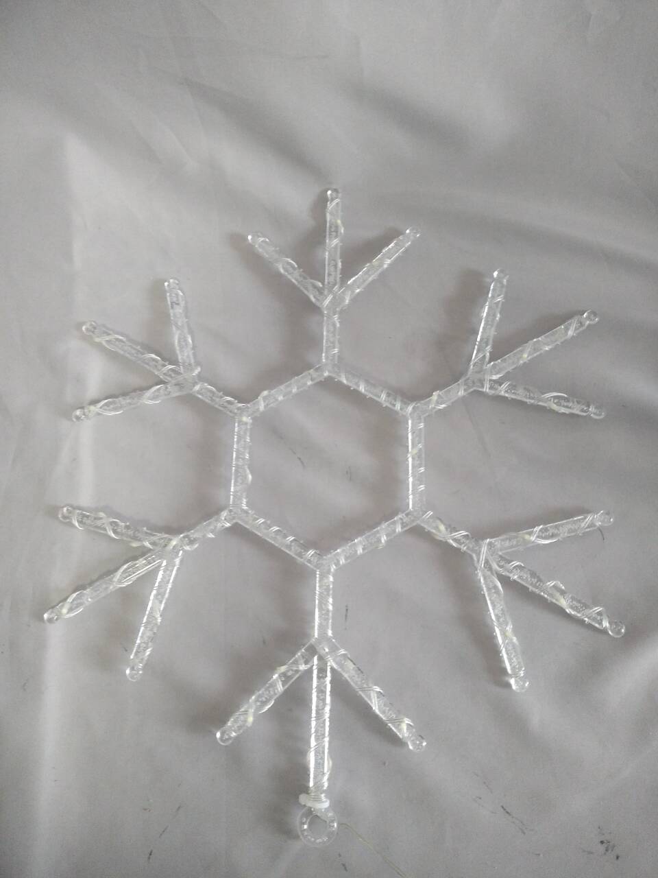 NOWFLAKE形状的57灯白色LED弦灯带柔性铜线 - 透明8模式USB连接器，41x42cm