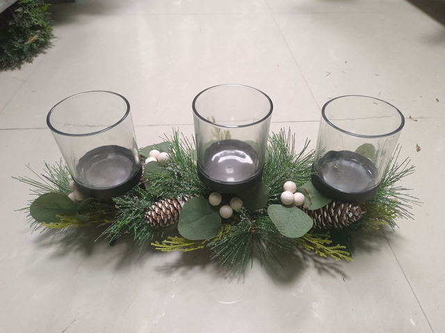 烛台杯 三玻璃烛台 和 金色松果 - 7