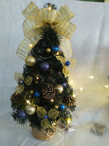 圣诞绿色迷你树 + 闪光彩球/松果/叶子