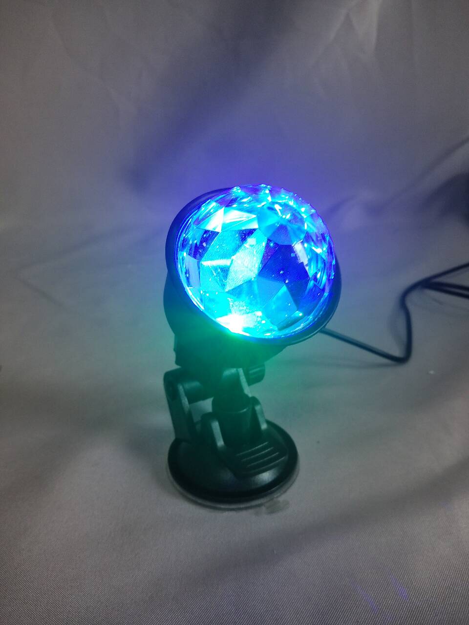 Tandard USB驱动的汽车环境光 - 容易安装的内部LED带，具有可调节的亮度和颜色模式