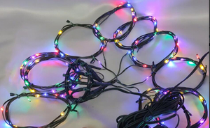 130个绿色橡胶涂层的树冠弦灯 - 5色（红色/绿色/蓝色/紫色/黄色），带10厘米的间距，用于节日的户外照明