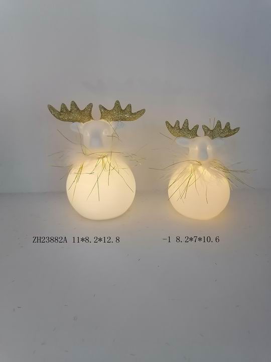 带有亮片鹿角灯的瓷质驯鹿 - 16