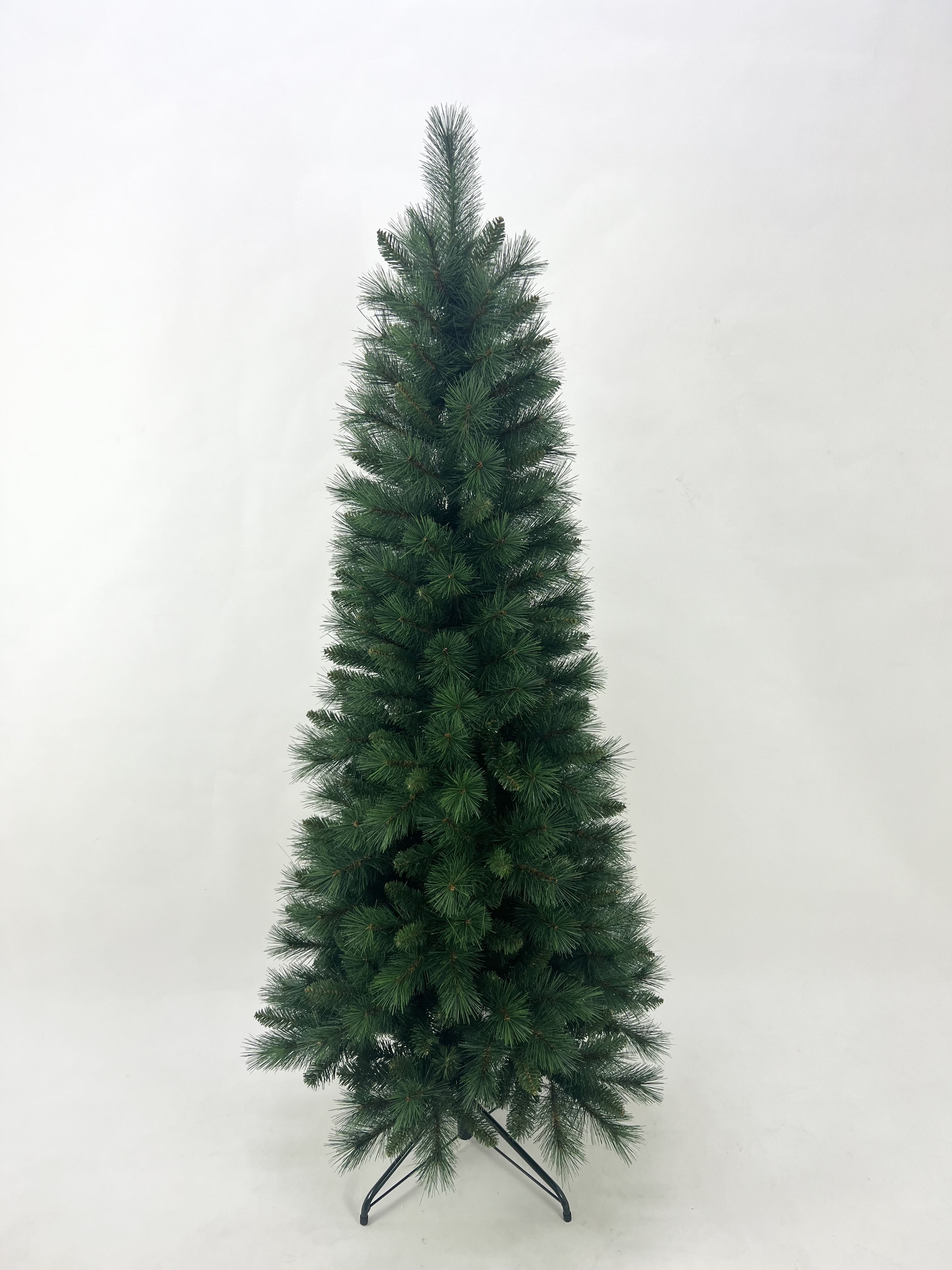 普通绿色圣诞树