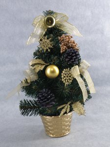 圣诞绿色迷你树 + 闪光彩球/松果/金带