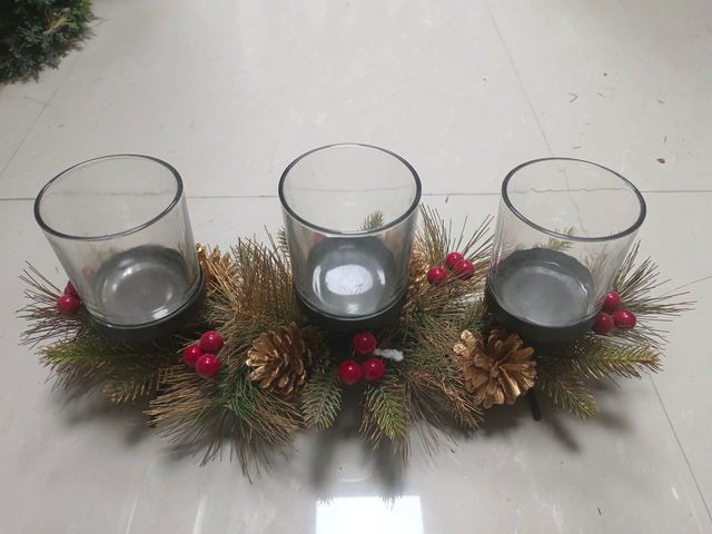 烛台杯 三玻璃烛台 和 金色松果 - 7