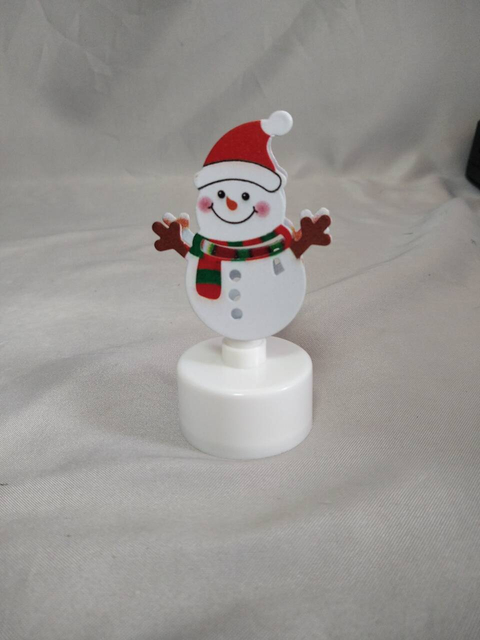 雪人形桌面装饰装饰品（4.5×3.5×9cm），纽扣电池供电的LED灯，可爱的冬季主题口音