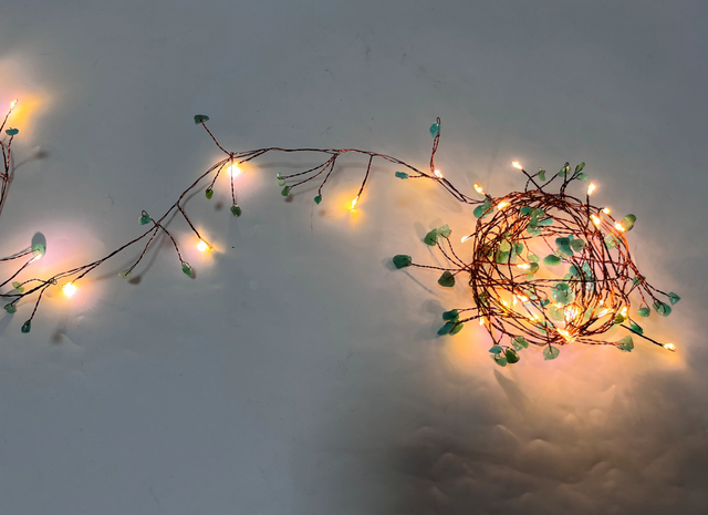 2米白色/绿色石头灯串 33灯 3AA电池盒供电