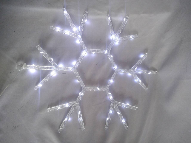 NOWFLAKE形状的57灯白色LED弦灯带柔性铜线 - 透明8模式USB连接器，41x42cm