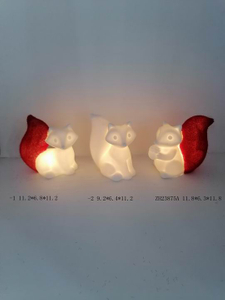 陶瓷松鼠带白色/红色尾灯 - 17