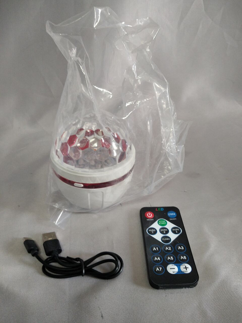 带有360°旋转多色LED灯光的自动平衡摇动魔术球灯，派对动态氛围照明