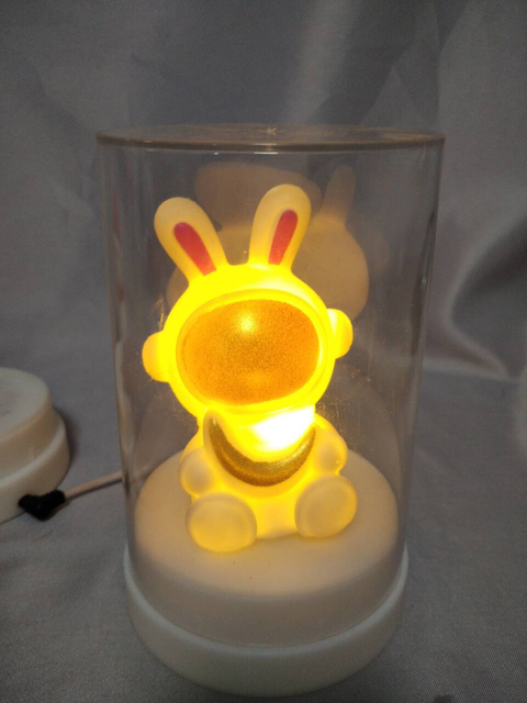 扁平型兔子形灯，带底座 +塑料盖